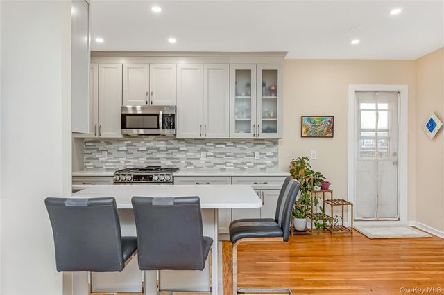 162-41 Powells Cove Boulevard 6S, Whitestone, NY 11357