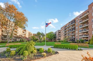 162-41 Powells Cove Boulevard 6S, Whitestone, NY 11357