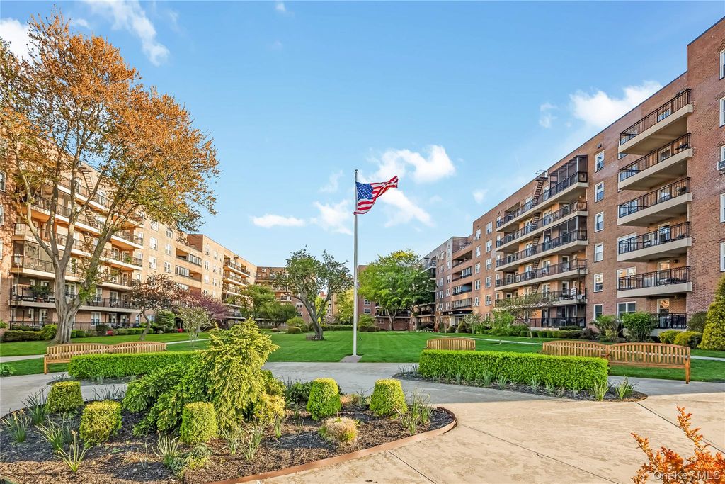 162-41 Powells Cove Boulevard 6S, Whitestone, NY 11357