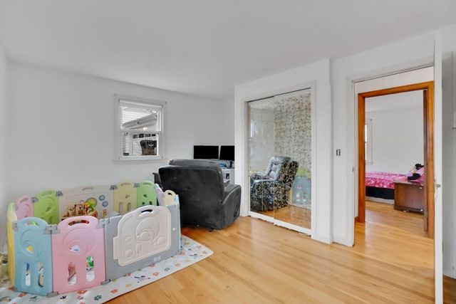 290 Newton Rd, Springfield, MA 01118