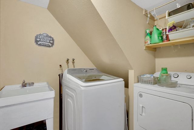 290 Newton Rd, Springfield, MA 01118