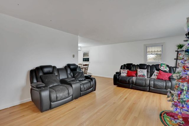 290 Newton Rd, Springfield, MA 01118