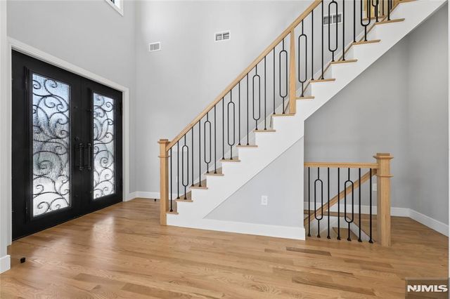 9 Cole Street, Bergenfield, NJ 07621