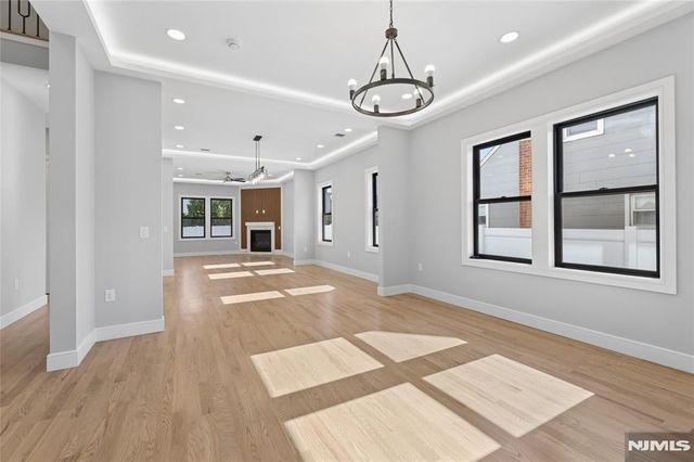 9 Cole Street, Bergenfield, NJ 07621