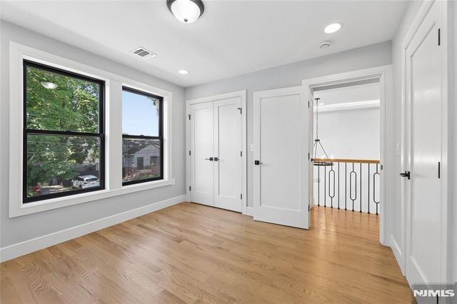 9 Cole Street, Bergenfield, NJ 07621