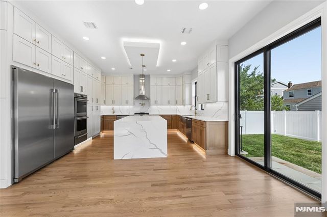 9 Cole Street, Bergenfield, NJ 07621