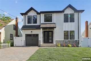 9 Cole Street, Bergenfield, NJ 07621