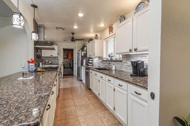 3814 Pecan Circle, La Porte, TX 77571