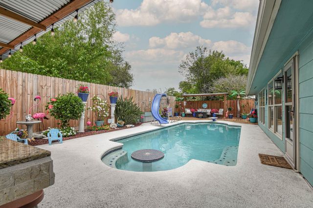 3814 Pecan Circle, La Porte, TX 77571