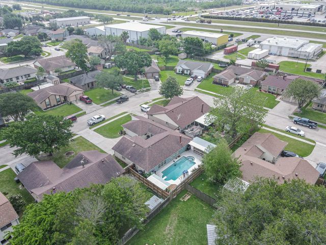 3814 Pecan Circle, La Porte, TX 77571