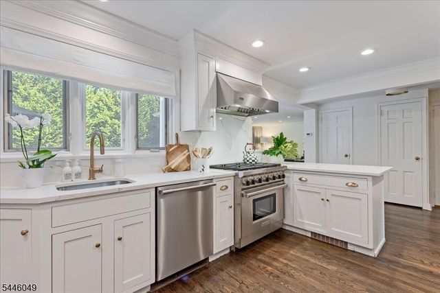 4 Marquette Rd, Montclair Twp., NJ 07043