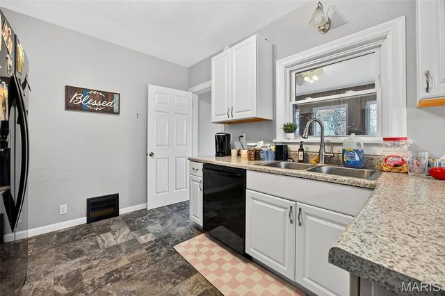 409 Steinhagen Road, Warrenton, MO 63383