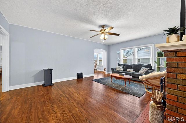 409 Steinhagen Road, Warrenton, MO 63383