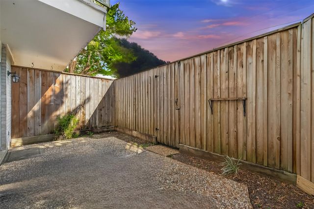 2601 Bellefontaine Street B114 Street B114, Houston, TX 77025