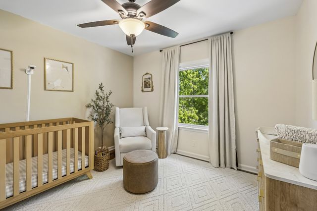 5053 English Village Dr, Nashville, TN 37211