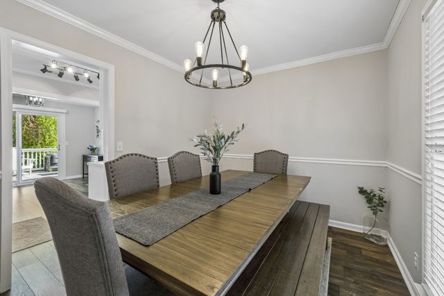 5053 English Village Dr, Nashville, TN 37211