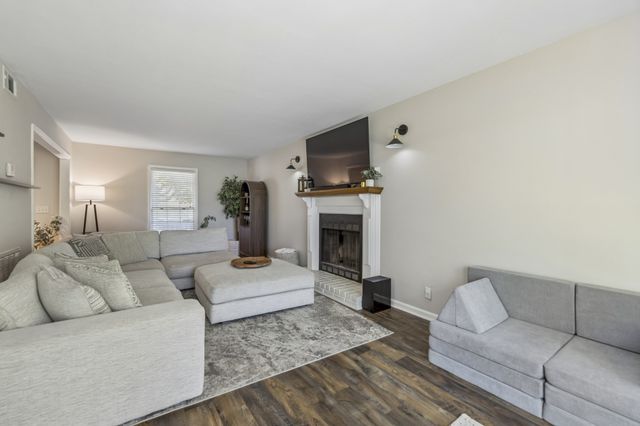 5053 English Village Dr, Nashville, TN 37211