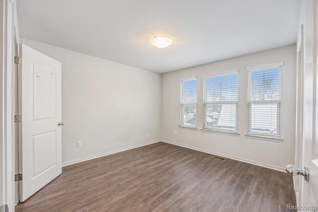 507 Midland Boulevard 26, Royal Oak, MI 48073