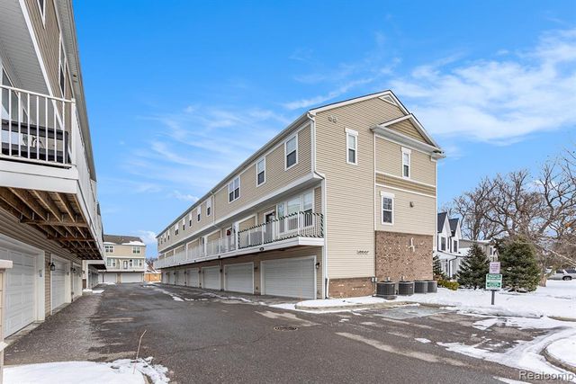 507 Midland Boulevard 26, Royal Oak, MI 48073