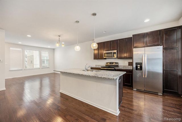 507 Midland Boulevard 26, Royal Oak, MI 48073