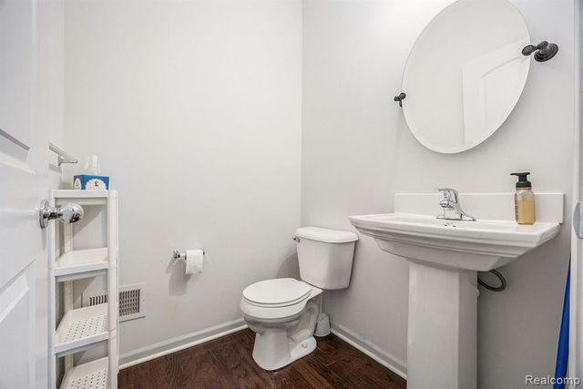 507 Midland Boulevard 26, Royal Oak, MI 48073