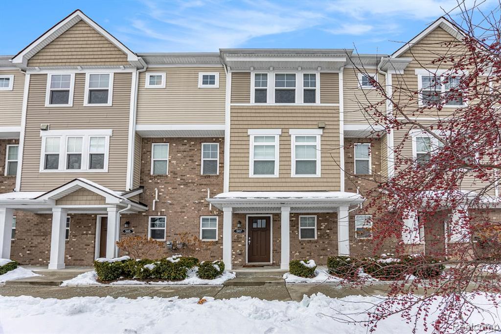 507 Midland Boulevard 26, Royal Oak, MI 48073