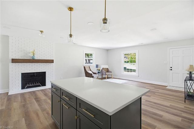 108 Flintfield Drive, Winston-salem, NC 27103