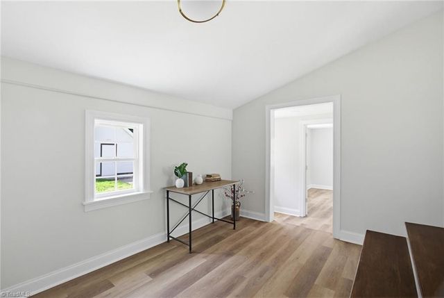 108 Flintfield Drive, Winston-salem, NC 27103