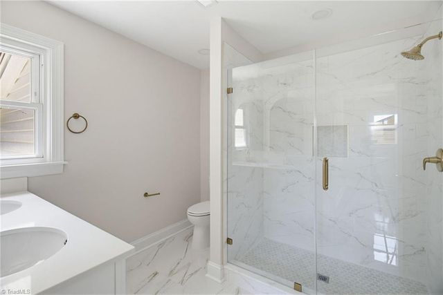 108 Flintfield Drive, Winston-salem, NC 27103