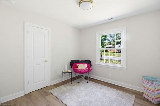 108 Flintfield Drive, Winston-salem, NC 27103