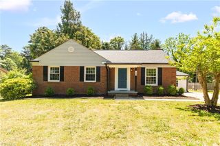 108 Flintfield Drive, Winston-salem, NC 27103