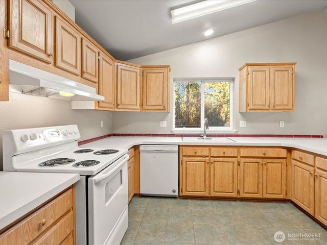 10018 Selma Circle, Anderson Island, WA 98303