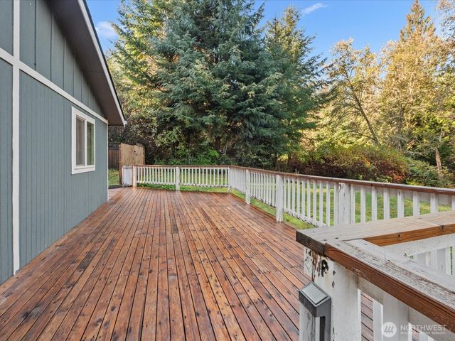 10018 Selma Circle, Anderson Island, WA 98303