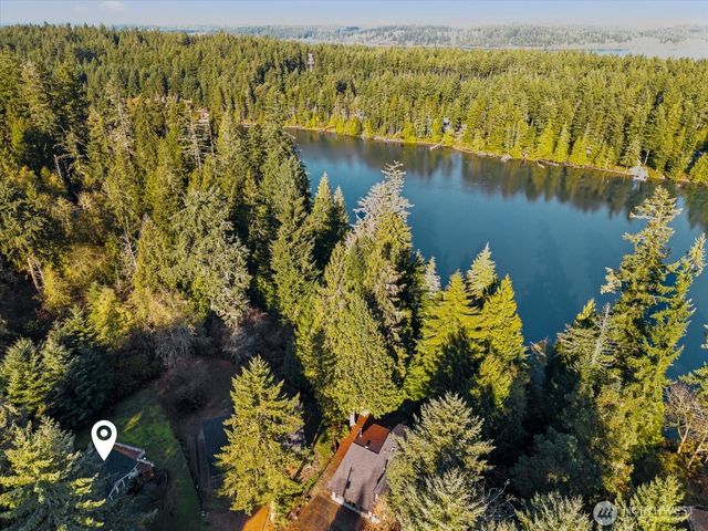 10018 Selma Circle, Anderson Island, WA 98303