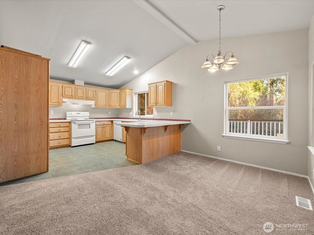 10018 Selma Circle, Anderson Island, WA 98303