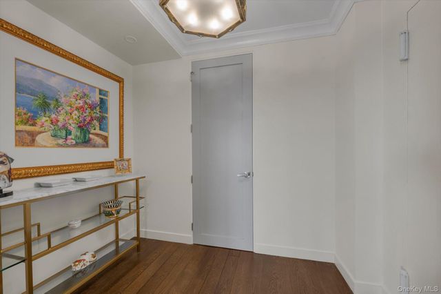 27010 Grand Central Parkway 30V, Floral Park, NY 11005