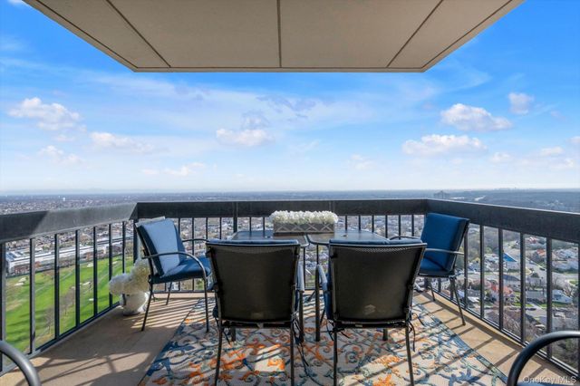 27010 Grand Central Parkway 30V, Floral Park, NY 11005