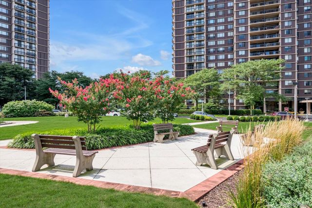 27010 Grand Central Parkway 30V, Floral Park, NY 11005