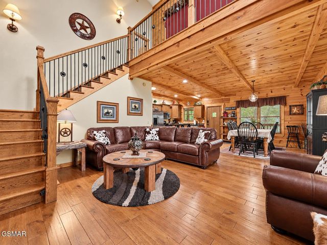 3521 Sand Ridge Way, Pigeon Forge, TN 37863