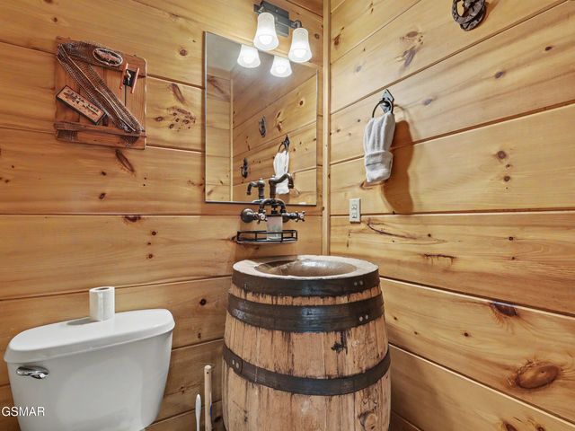 3521 Sand Ridge Way, Pigeon Forge, TN 37863