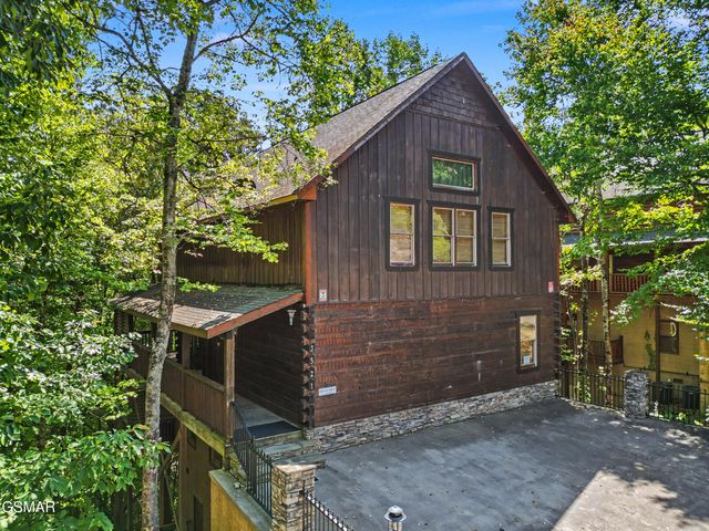 3521 Sand Ridge Way, Pigeon Forge, TN 37863