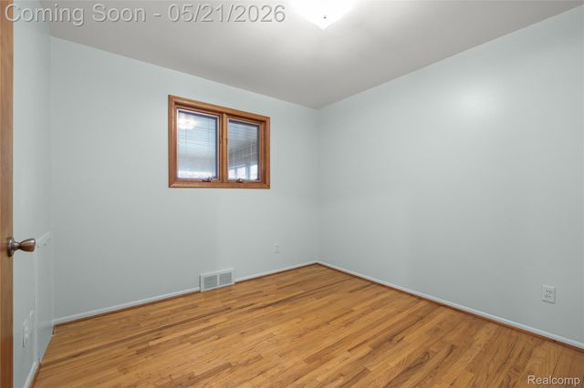 36436 Center Court, Wayne, MI 48184