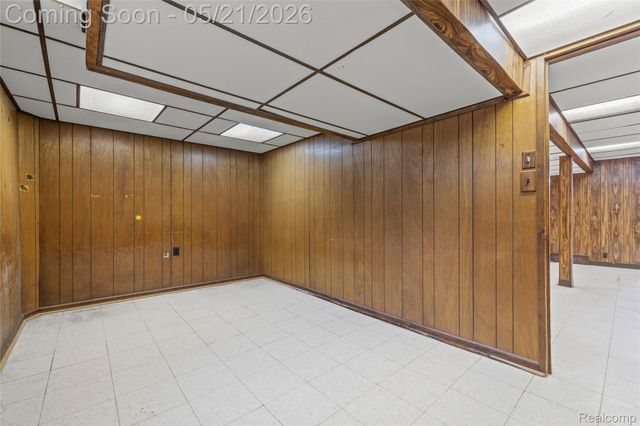 36436 Center Court, Wayne, MI 48184