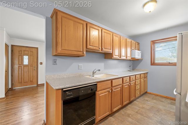36436 Center Court, Wayne, MI 48184