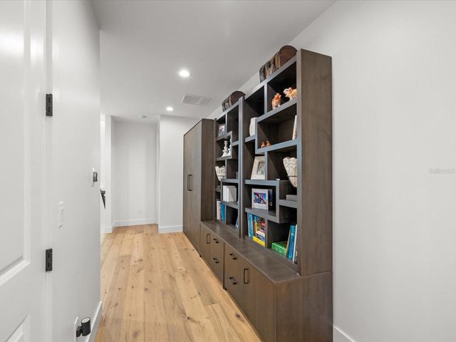 3508 W EUCLID AVENUE, Tampa, FL 33629