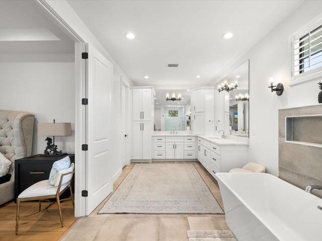 3508 W EUCLID AVENUE, Tampa, FL 33629