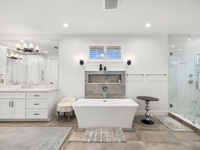 3508 W EUCLID AVENUE, Tampa, FL 33629