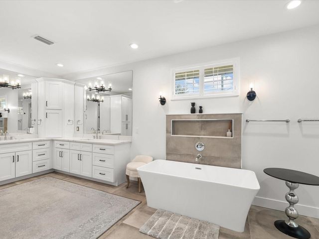 3508 W EUCLID AVENUE, Tampa, FL 33629