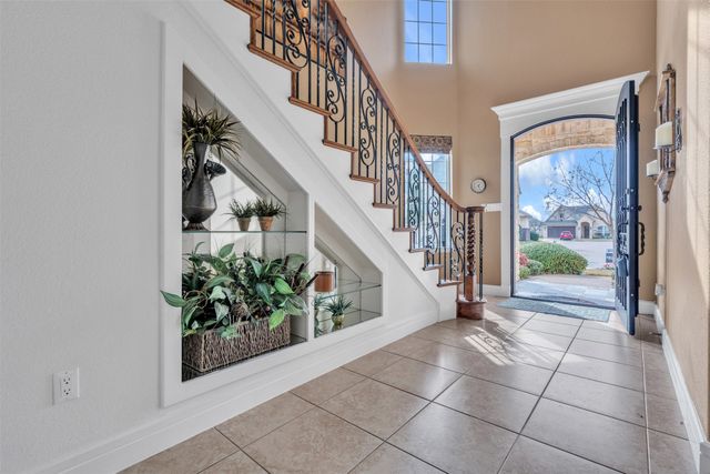 2400 Vineyard Drive, Granbury, TX 76048