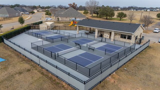 2400 Vineyard Drive, Granbury, TX 76048